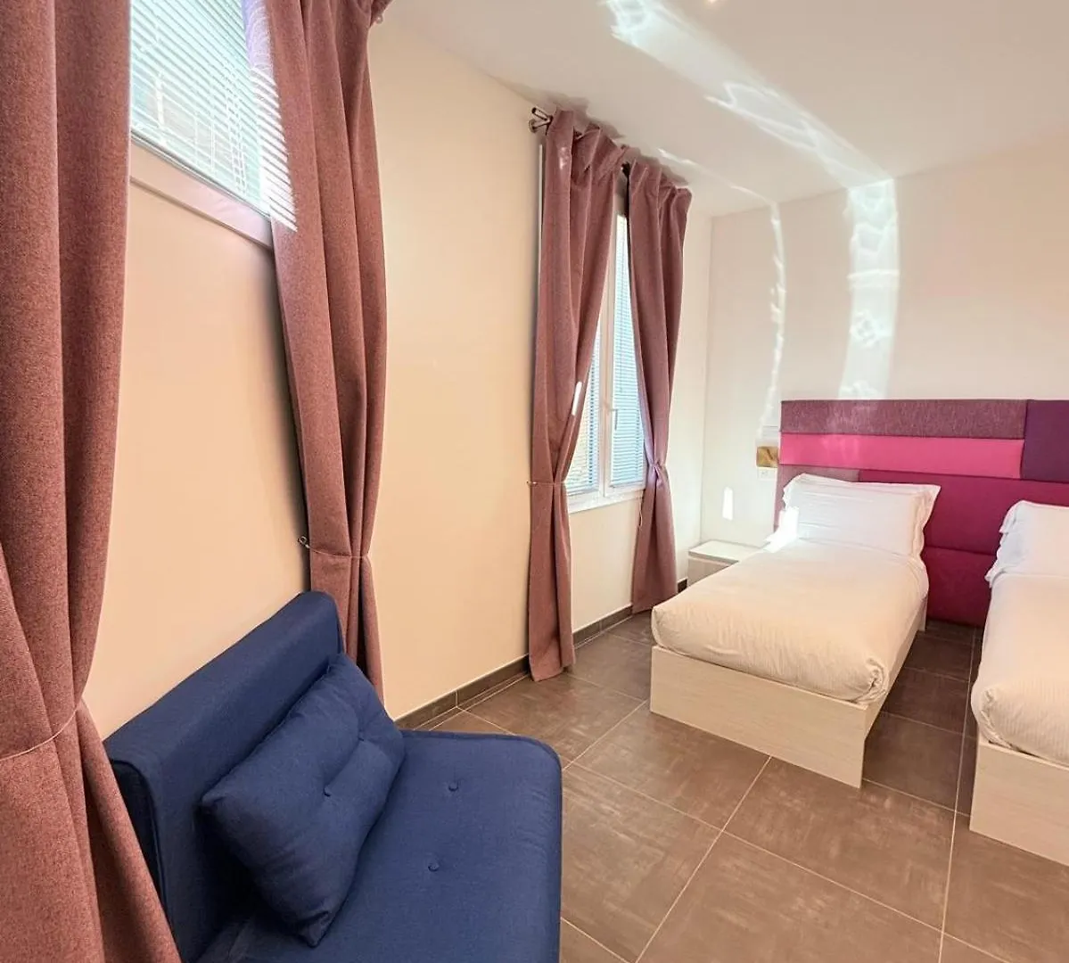 Joyfuel Accomodation Finale Ligure Penzion